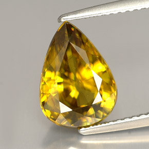3.46캐럿 천연 녹빛 옐로우 스펜(티타나이트), 배 모양, 11.4×8.3 mm, VVS