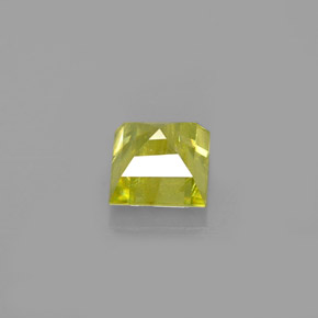 0.65캐럿 천연 녹빛 골든 스펜(티타나이트), 스퀘어, 4.5×4.4 mm, VS-SI