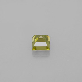 0.41캐럿 천연 골든 그린 스펜(티타나이트), 스퀘어, 3.9×3.7 mm, VS