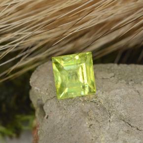 0.57캐럿 천연 골든 그린 스펜(티타나이트), 스퀘어, 4.5×4.3 mm, VS-SI