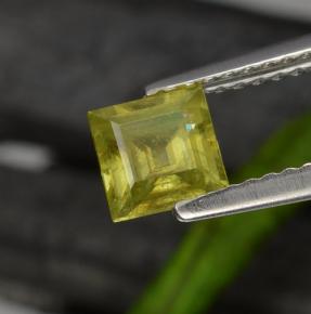 0.76캐럿 천연 녹빛 골든 스펜(티타나이트), 스퀘어, 5.3×5.2 mm, VS-SI
