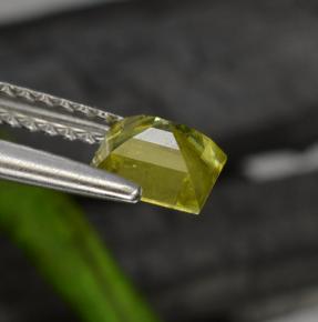 0.76캐럿 천연 녹빛 골든 스펜(티타나이트), 스퀘어, 5.3×5.2 mm, VS-SI