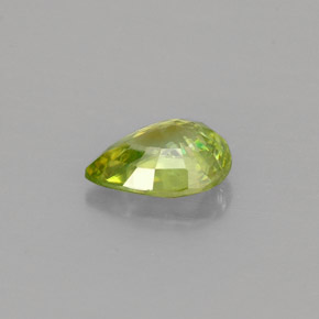 0.67캐럿 천연 골든 그린 스펜(티타나이트), 배 모양, 6.7×5 mm, VVS-VS