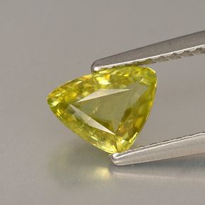 0.93캐럿 천연 녹빛 골든 스펜(티타나이트), 트릴리언, 7.6×5.7 mm, VVS-VS