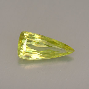 0.74캐럿 천연 골든 그린 스펜(티타나이트), 트릴리언, 9.2×4.4 mm, VS