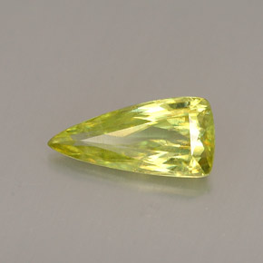 0.74캐럿 천연 골든 그린 스펜(티타나이트), 트릴리언, 9.2×4.4 mm, VS