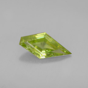 1.23캐럿 천연 골든 그린 스펜(티타나이트), 멋진 모양, 12×6 mm, VS-SI