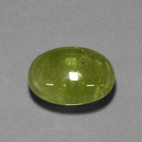 21.01캐럿 천연 노란빛 그린 스펜(티타나이트), 타원형 컷, 18.9×15.1 mm, 투명한