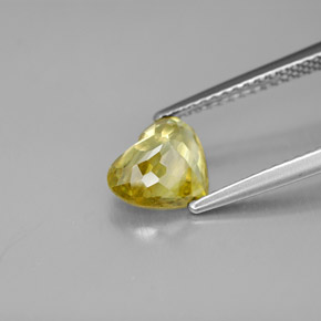 1.57캐럿 천연 녹빛 옐로우 스펜(티타나이트), 하트 모양, 8.4×6.9 mm, VVS-VS