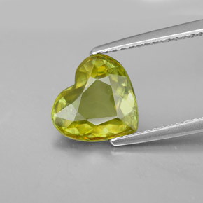 2.43캐럿 천연 노란빛 그린 스펜(티타나이트), 하트 모양, 9.5×8.7 mm, VS