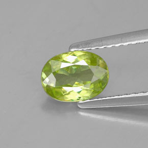 0.84캐럿 천연 골든 그린 스펜(티타나이트), 타원형 컷, 7.1×5.2 mm, VVS-VS
