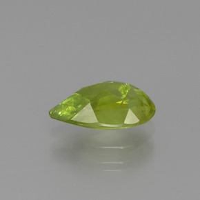 1.56캐럿 천연 골든 그린 스펜(티타나이트), 배 모양, 9.7×5.9 mm, SI