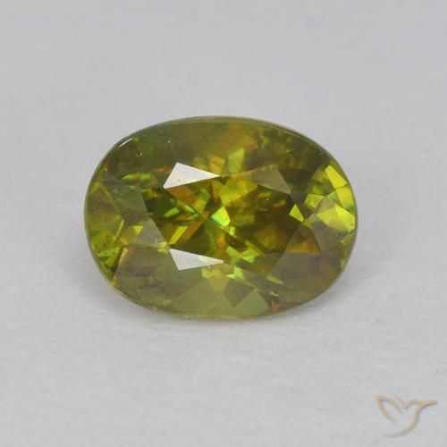 0.73ct 자연스러운 미디엄-다크 그린 스피네, 타원형, VVS-VS
