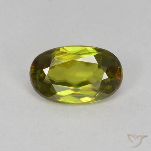 0.74ct 자연스러운 미디엄-다크 그린 스피네, 타원형, VVS-VS
