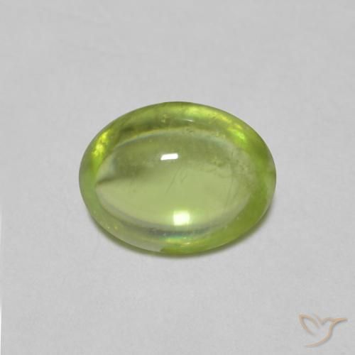 0.69ct 자연스러운 밝은 녹색 스피네, 타원형, 투명한