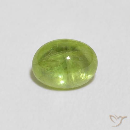 0.85ct 자연스러운 연한 초록색 스피네, 타원형, 투명한