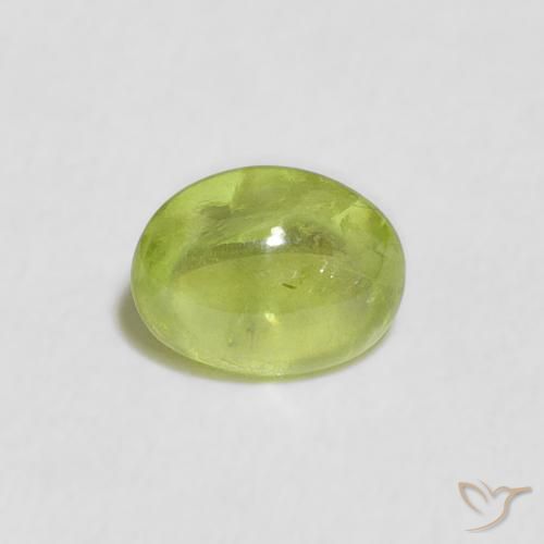 0.77ct 자연스러운 활기찬 황록색 스피네, 타원형, 투명한