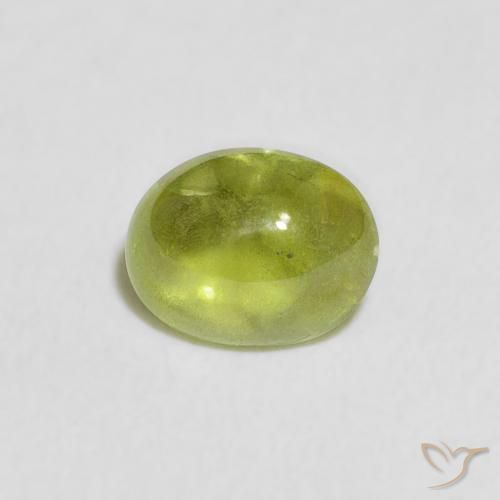 0.84ct 자연스러운 올리브 그린 스피네, 타원형, 투명한