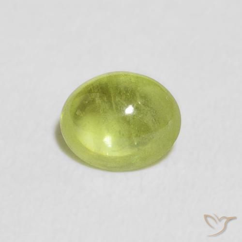 0.76ct 자연스러운 활기찬 황록색 스피네, 타원형, 투명한