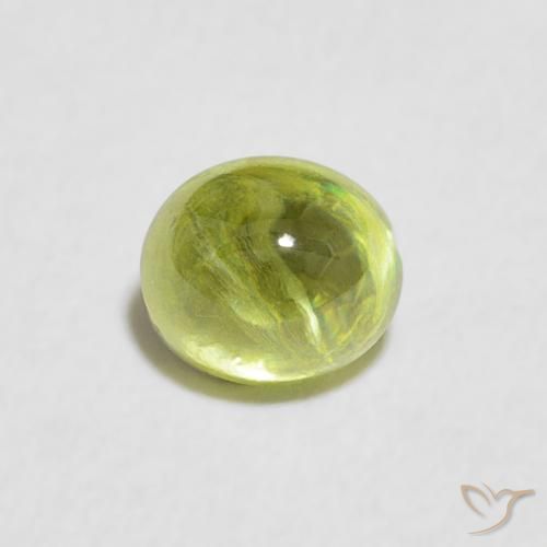 0.65ct 자연스러운 라이트 포레스트 그린 스피네, 타원형, 투명한