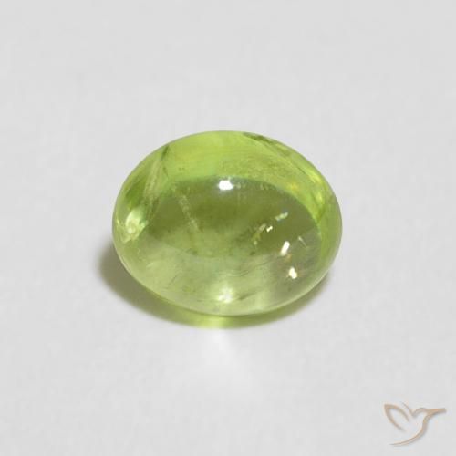 0.65ct 자연스러운 활기찬 녹색 스피네, 타원형, 투명한
