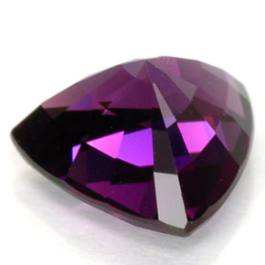 1.65캐럿 천연 바이올렛 스피넬, 트릴리언, 7.9×7.6 mm, VVS