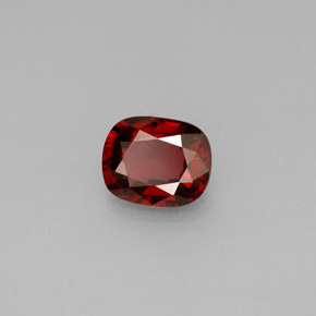 0.76캐럿 천연 딥 레드 스피넬, 쿠션 컷, 6.1×5 mm, VS