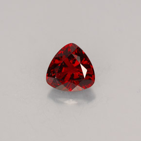 0.60캐럿 천연 딥 레드 스피넬, 트릴리언, 5.1×5.1 mm, VVS-VS