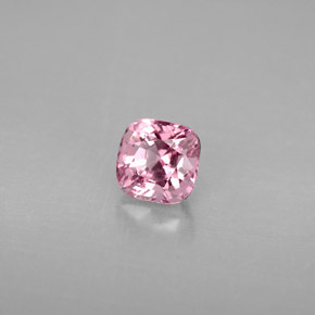 0.87캐럿 천연 핑크 스피넬, 쿠션 컷, 5.1×5.1 mm, VS