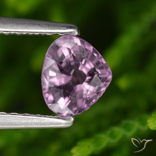 0.67ct 자연스러운 미디엄 라이트 퍼플 스피넬, 배 모양, VS-SI