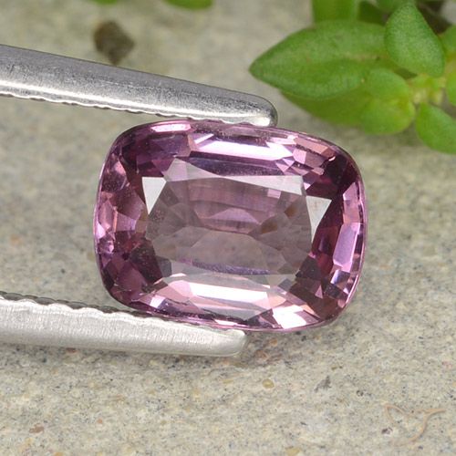1.21ct 자연스러운 미디엄 다크 퍼플 스피넬, 방석, VVS-VS