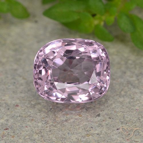 1.37ct 자연스러운 라벤더 스피넬, 방석, VVS-VS