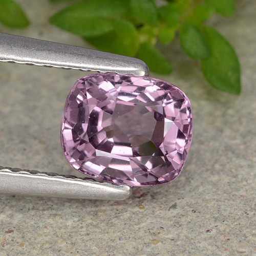 0.99캐럿 천연 미디엄 퍼플 스피넬, 쿠션 컷, 6.2×5.2 mm, VVS-VS