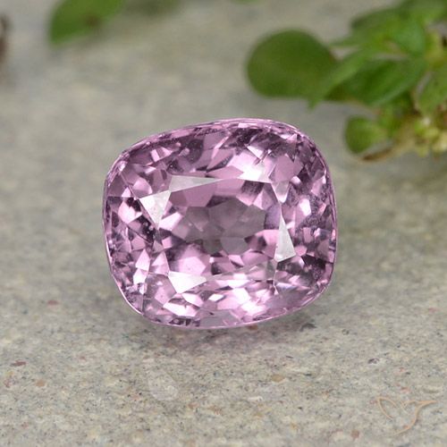 1.22ct 자연스러운 핑크빛이 도는 바이올렛 퍼플 스피넬, 방석, VVS-VS