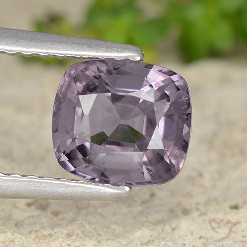 1.60ct 자연스러운 미디엄 퍼플 스피넬, 방석, VVS-VS