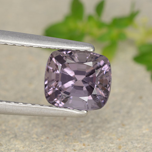 1.59캐럿 천연 다크 퍼플 스피넬, 쿠션 컷, 6.9×6.1 mm, VVS