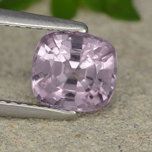 1.46ct 자연스러운 회색 분홍빛이 도는 보라색 스피넬, 방석, VVS