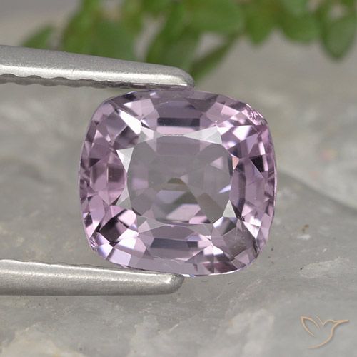 1.33ct 자연스러운 미디엄 퍼플 스피넬, 방석, VVS