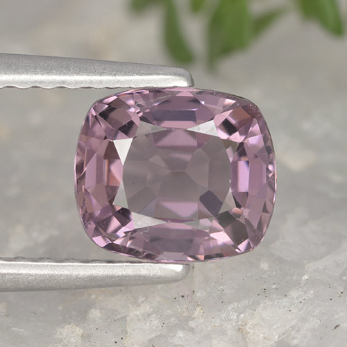 1.29캐럿 천연 미디엄 다크 퍼플 스피넬, 쿠션 컷, 6.9×5.9 mm, VVS