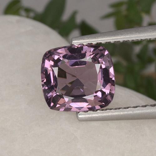 1.37캐럿 천연 딥 모브 톤 스피넬, 쿠션 컷, 7×6.3 mm, VVS