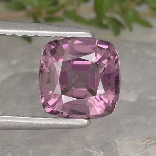 1.26ct 자연스러운 어두운 보라색 스피넬, 방석, VVS