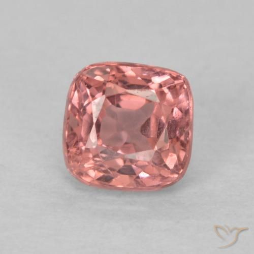 0.65ct 자연스러운 미디엄 핑크 스피넬, 방석, VS