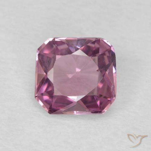 0.78ct 자연스러운 미디엄 퍼플 스피넬, 에메랄드 컷, VVS-VS