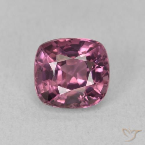 1.22ct 자연스러운 분홍빛이 도는 보라색 스피넬, 방석, VS