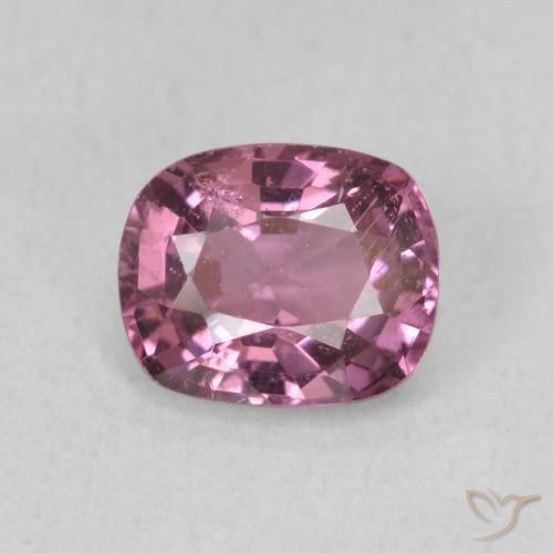 1.00ct 자연스러운 Medium Dark-Purple 스피넬, 방석, VS