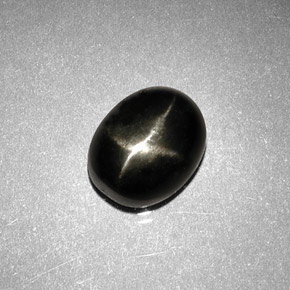2.63캐럿 천연 검정색 스타 디옵사이드, 타원형 컷, 8.7×7.1 mm, 불투명체