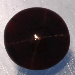 4.36캐럿 천연 붉은빛 블랙 스타 가넷, 라운드 컷, 9.07 mm, 투명한