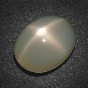 18.90캐럿 천연 크림 스타 문스톤, 타원형 컷, 17.9×13.7 mm, 투명한