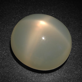 22.83캐럿 천연 크림 스타 문스톤, 타원형 컷, 17.8×16.2 mm, 투명한