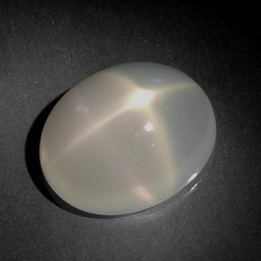 5.60캐럿 천연 화이트 스타 문스톤, 투명한, 12.9×10.5 mm, 투명/반투명